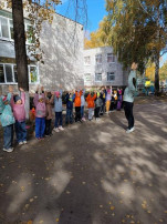 Физкультурное занятие на свежем воздухе! Физкультурное занятие на свежем воздухе!.